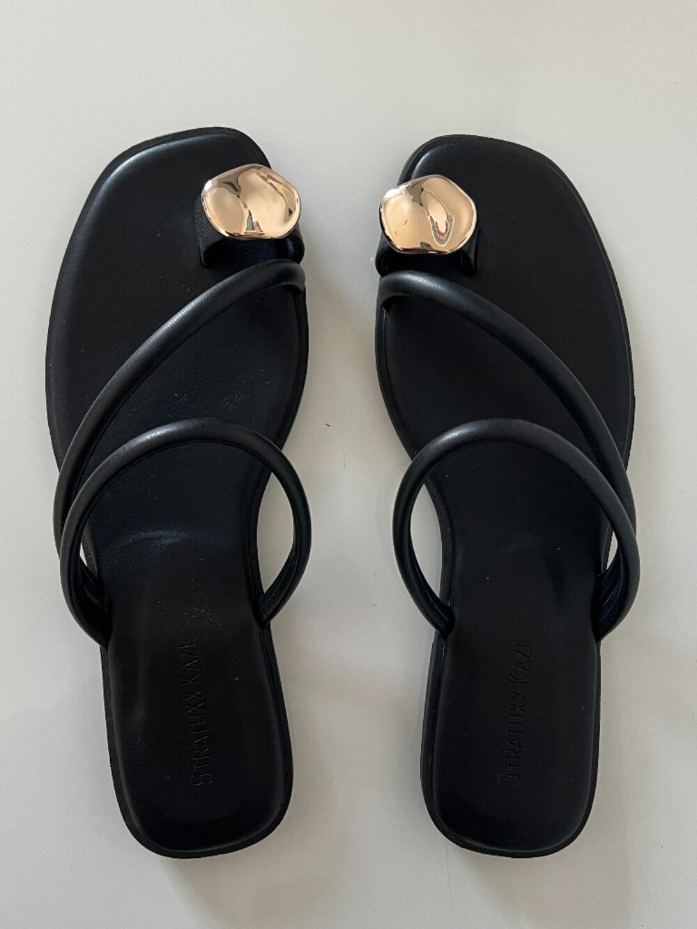 Black PU Sandals with Gold Toe Detail - Size Womens US 9